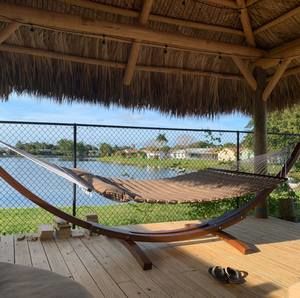 Meet your Posher, Lee